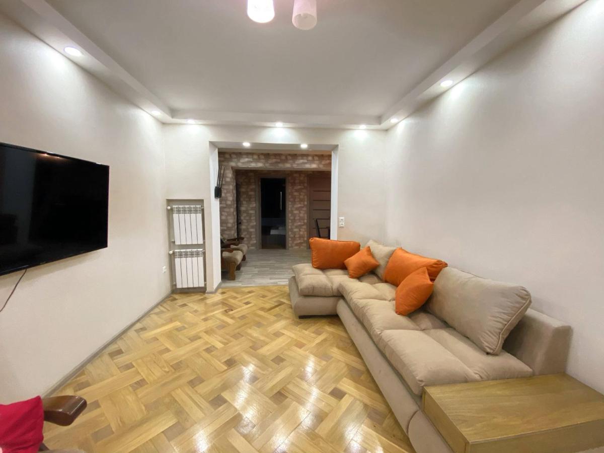 Superior Apartment On Kostava Tiflis Exterior foto